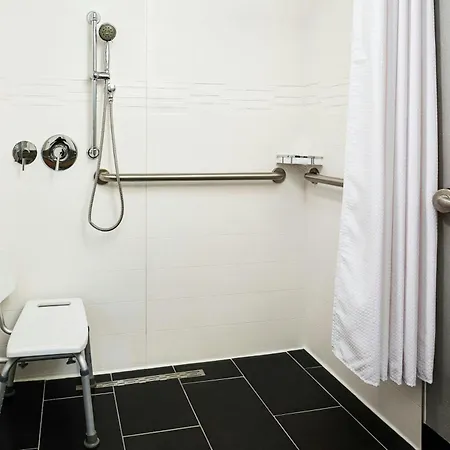 Springhill Suites By Marriott New York Queens-2